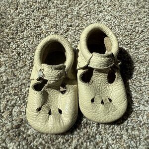 Freshly Picked Kids Moccasins - Cream
